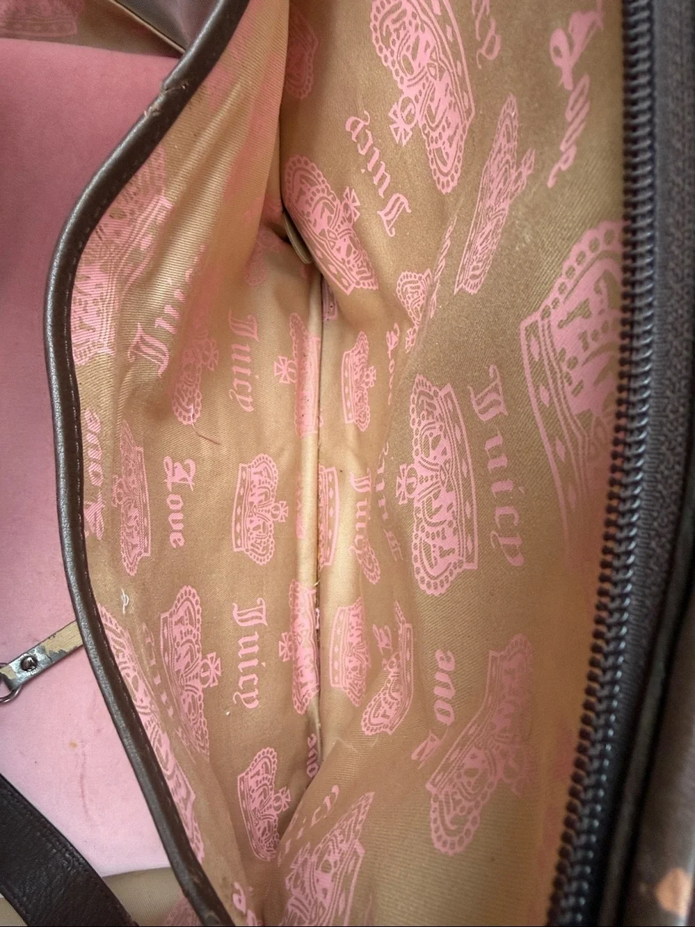 VINTAGE JUICY COUTURE “JUICY DRAMA QUEEN “ PINK VELOUR DOG CARRIER 💖🐶